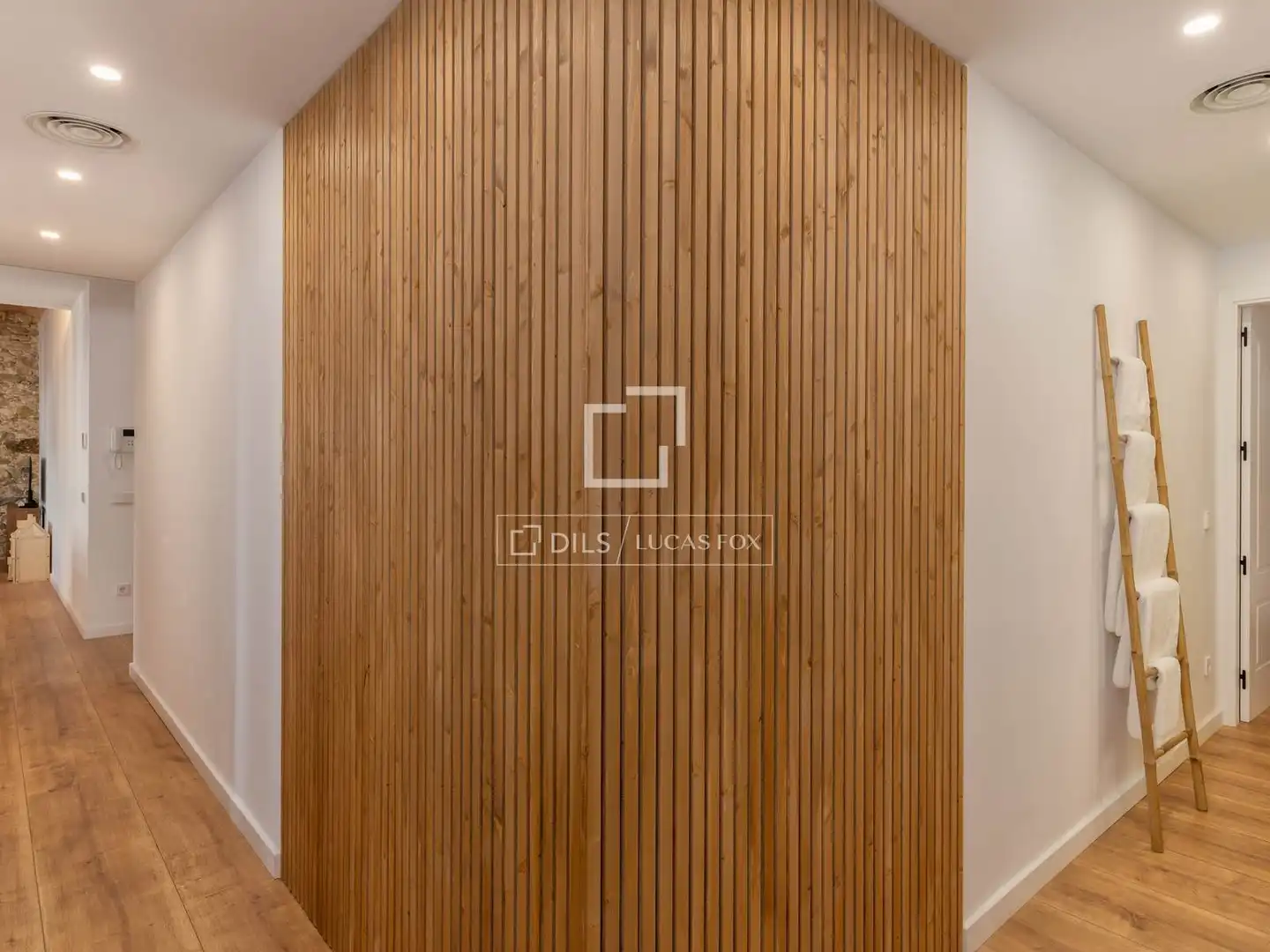 Flat for sale in Girona  with Air Conditioner, Parquet flooring and Furnished
