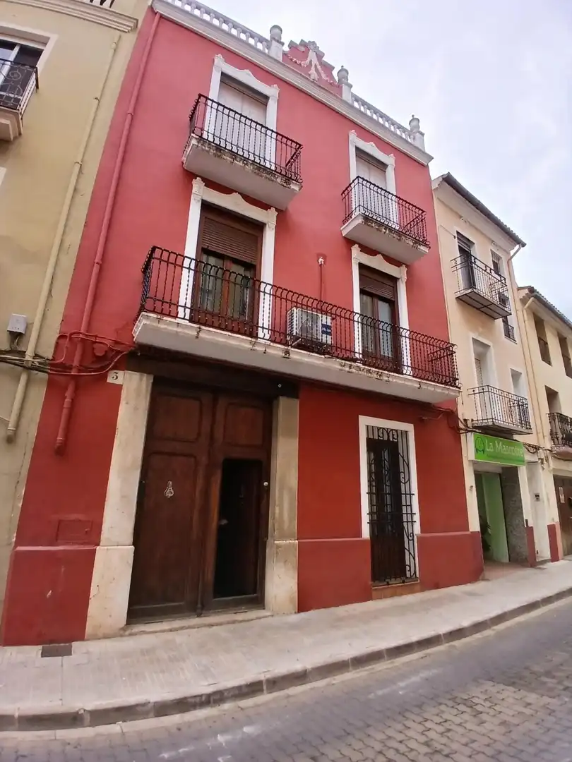 Vista exterior de Casa o xalet en venda en Carcaixent amb Aire condicionat, Terrassa i Balcó