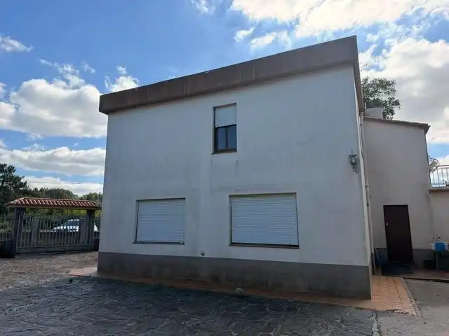 Casa con terraza en venta en Valdoviño, imagen 2