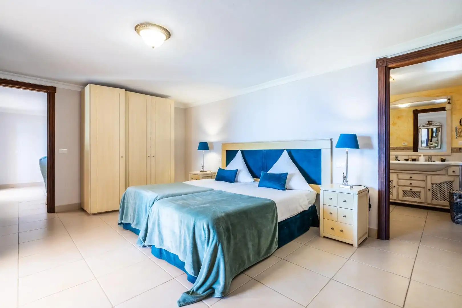 Dormitori de Casa o xalet en venda en Guía de Isora amb Aire condicionat, Jardí privat i Terrassa