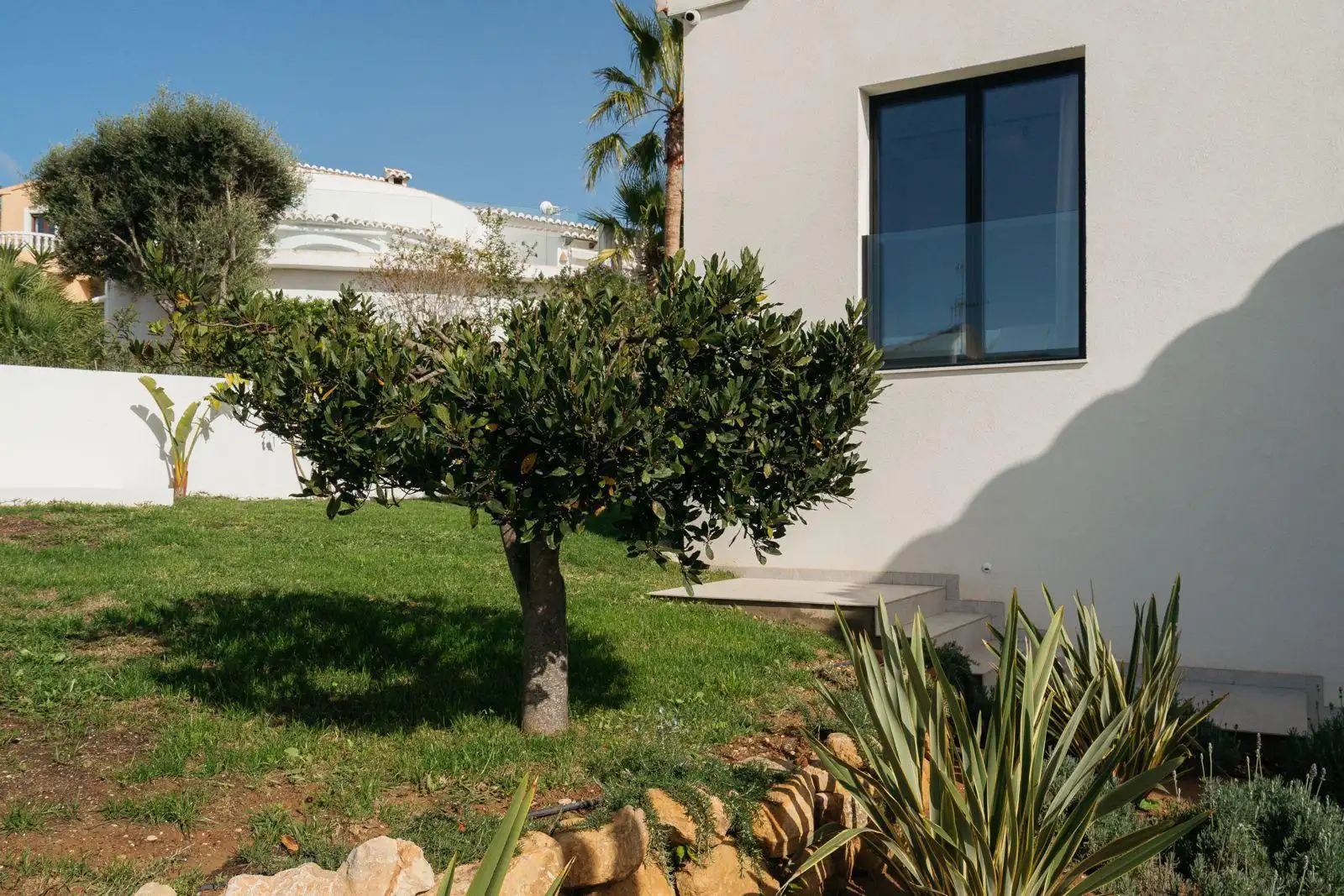 Vista exterior de Casa o xalet en venda en Benitachell / El Poble Nou de Benitatxell amb Aire condicionat, Jardí privat i Traster