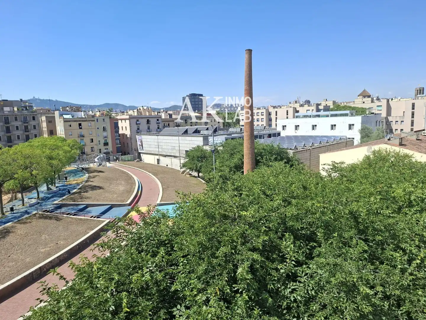 Vista exterior de Pis en venda en Barcelona amb Aire condicionat, Calefacció i Terrassa