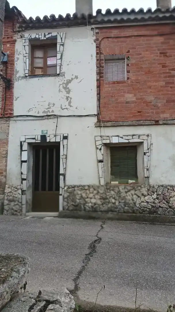 Vista exterior de Casa adosada en venda en Herrera de Valdecañas