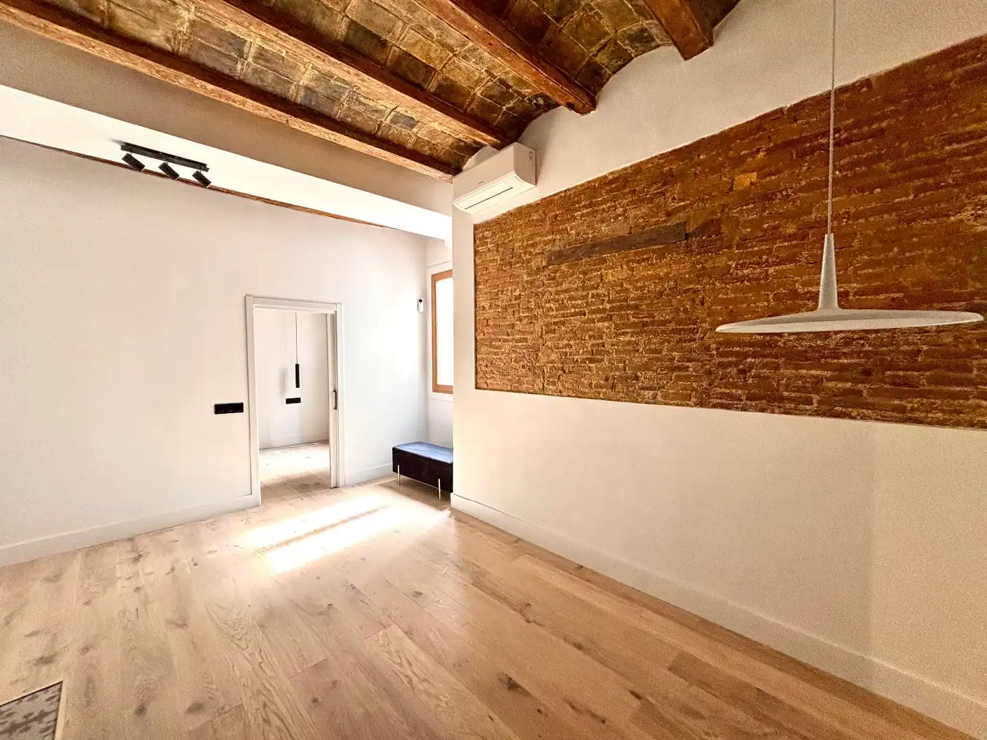 Piso en venta en Barcelona con Aire acondicionado, Terraza y Alarma