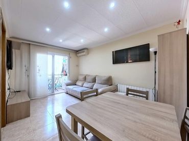 Wohnung mit Balkon zum Verkauf in Calle De La Ciutadella