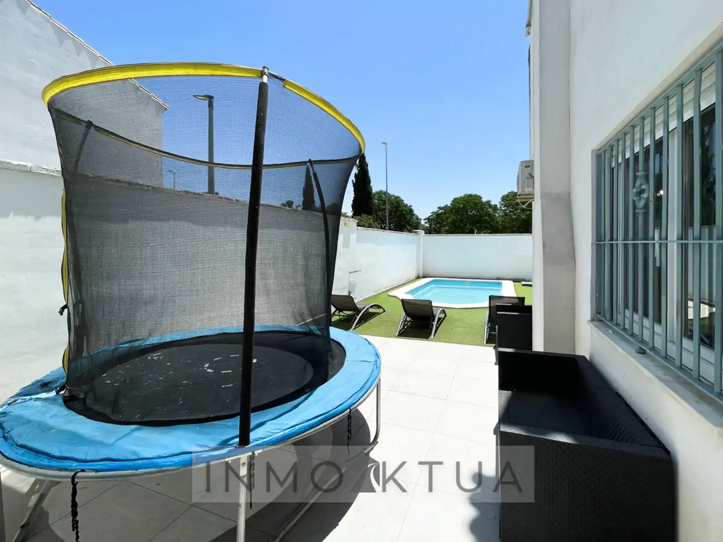 Swimming pool of Detached homes for sale in Jerez de la Frontera  with Air Conditioner, Private garden and Terrace