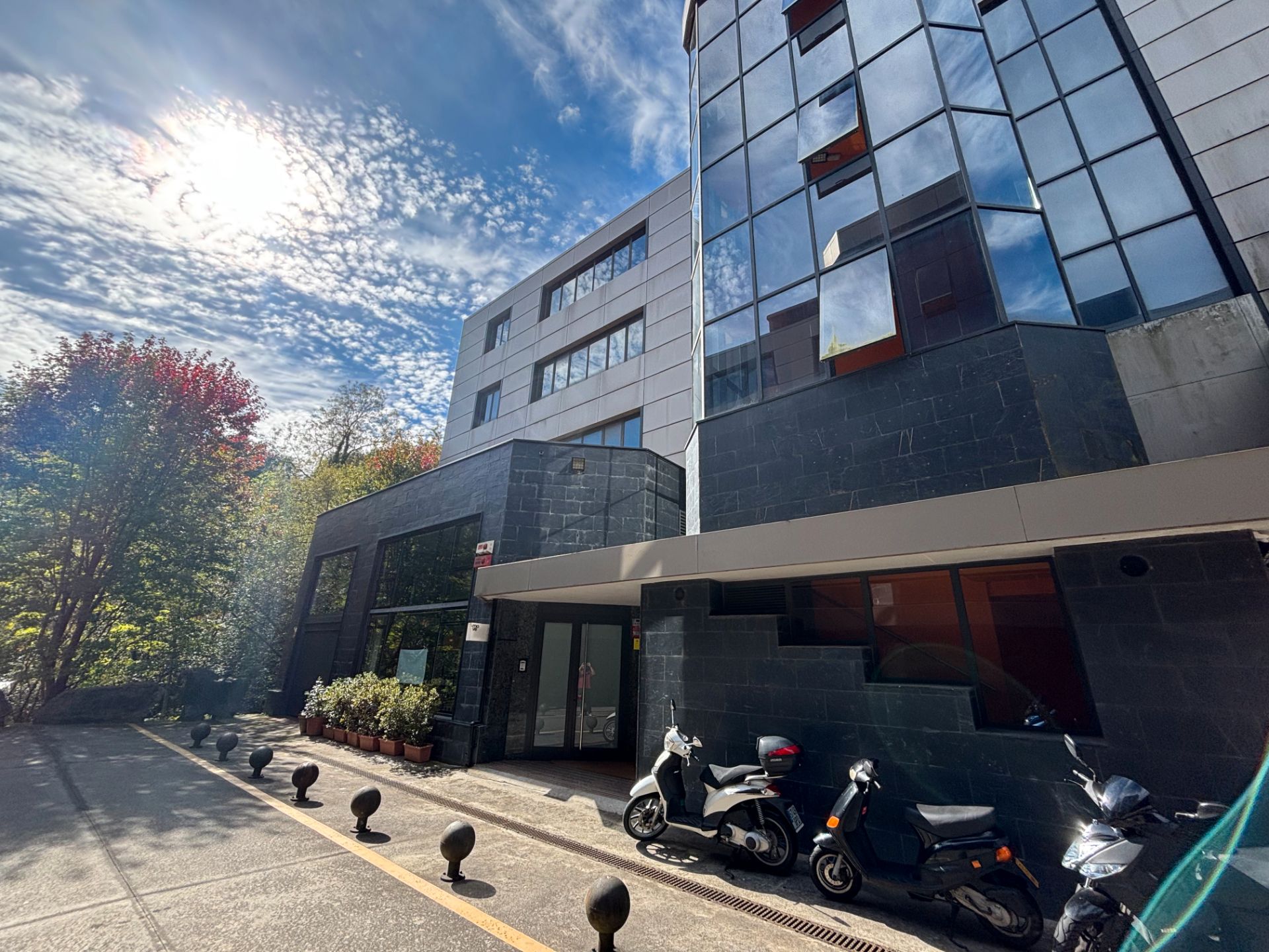 Exterior view of Office for sale in Donostia - San Sebastián 