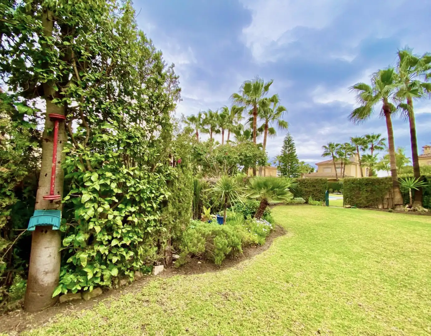 Jardí de Casa o xalet en venda en Estepona amb Aire condicionat, Calefacció i Jardí privat