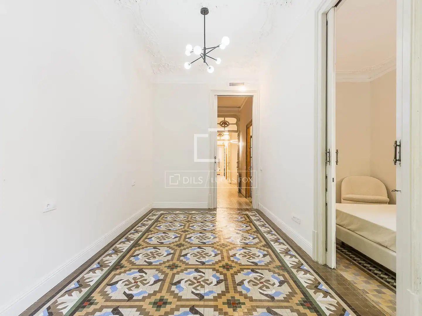 Flat for sale in Barcelona  with Air Conditioner, Private garden and Terrace