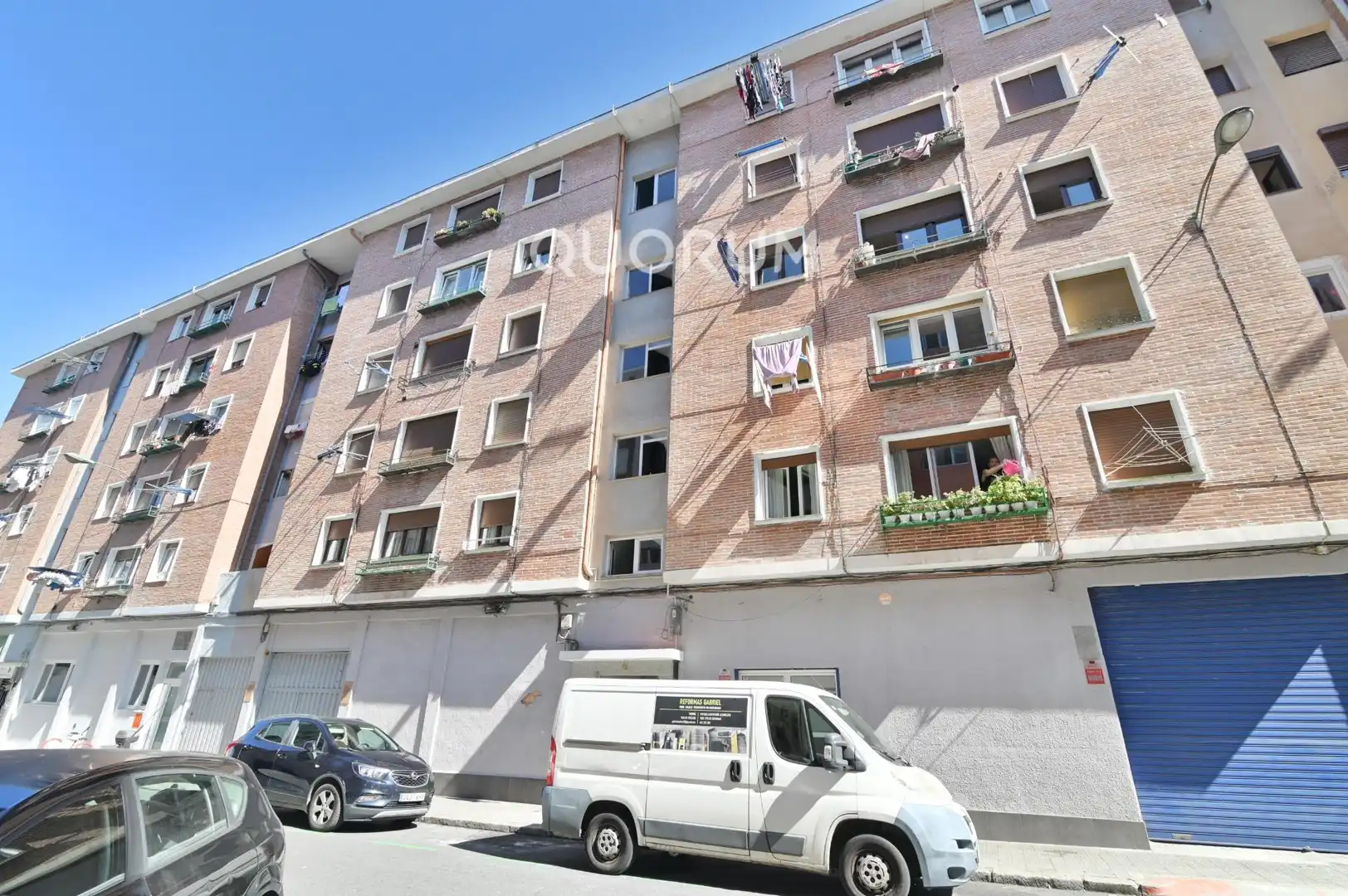 Vista exterior de Pis en venda en Bilbao  amb Calefacció