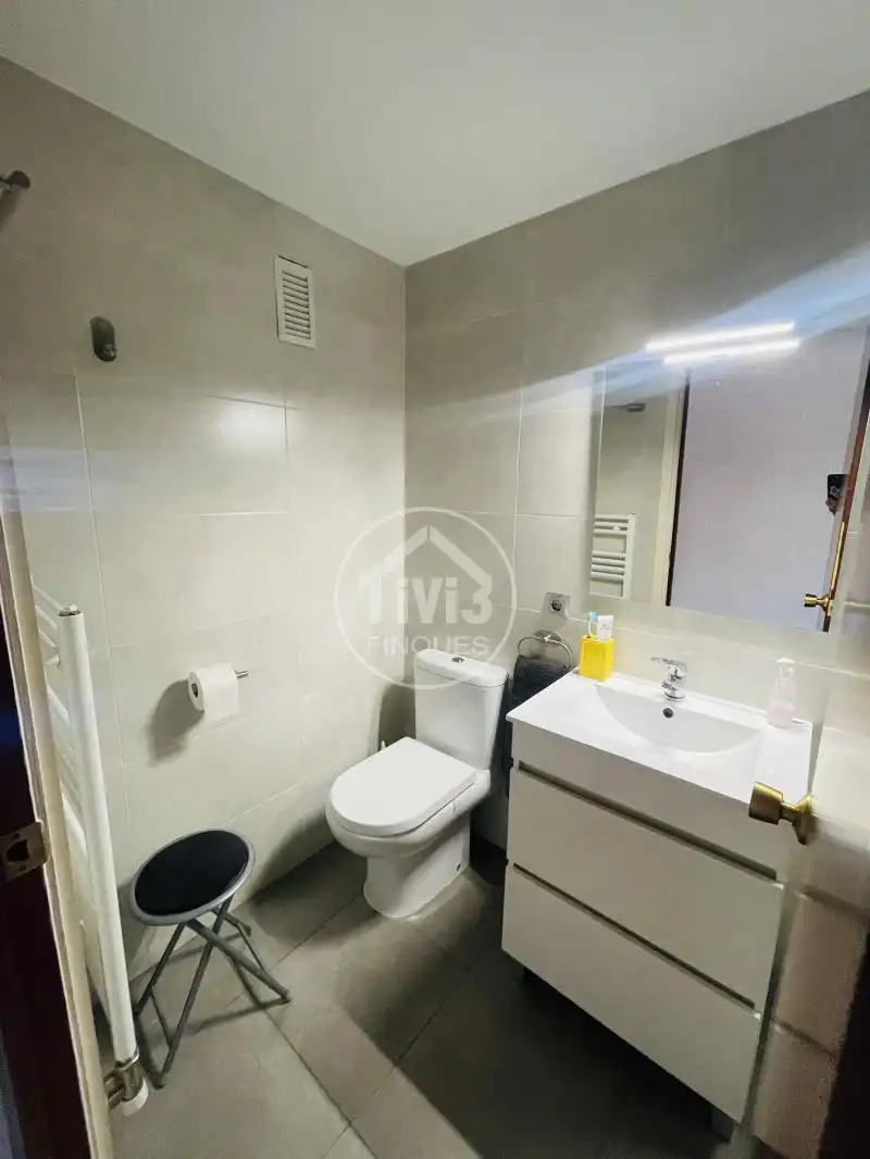 Badezimmer von Wohnung zum Verkauf in Sant Joan Despí mit Heizung, Terrasse und Möbliert
