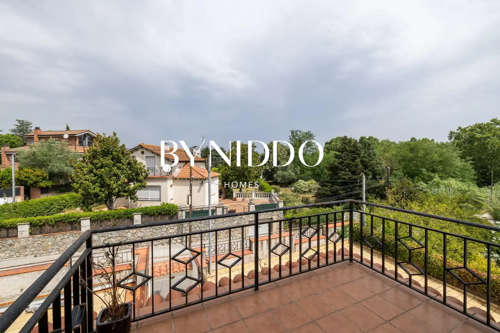 Terrassa de Casa o xalet en venda en Sant Cugat del Vallès amb Jardí privat, Terrassa i Traster