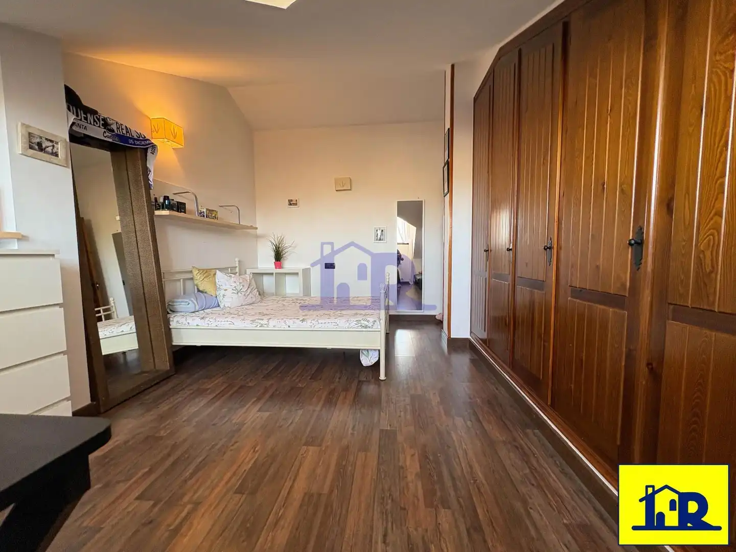Dormitori de Casa o xalet en venda en Sotorribas amb Calefacció, Jardí privat i Parquet