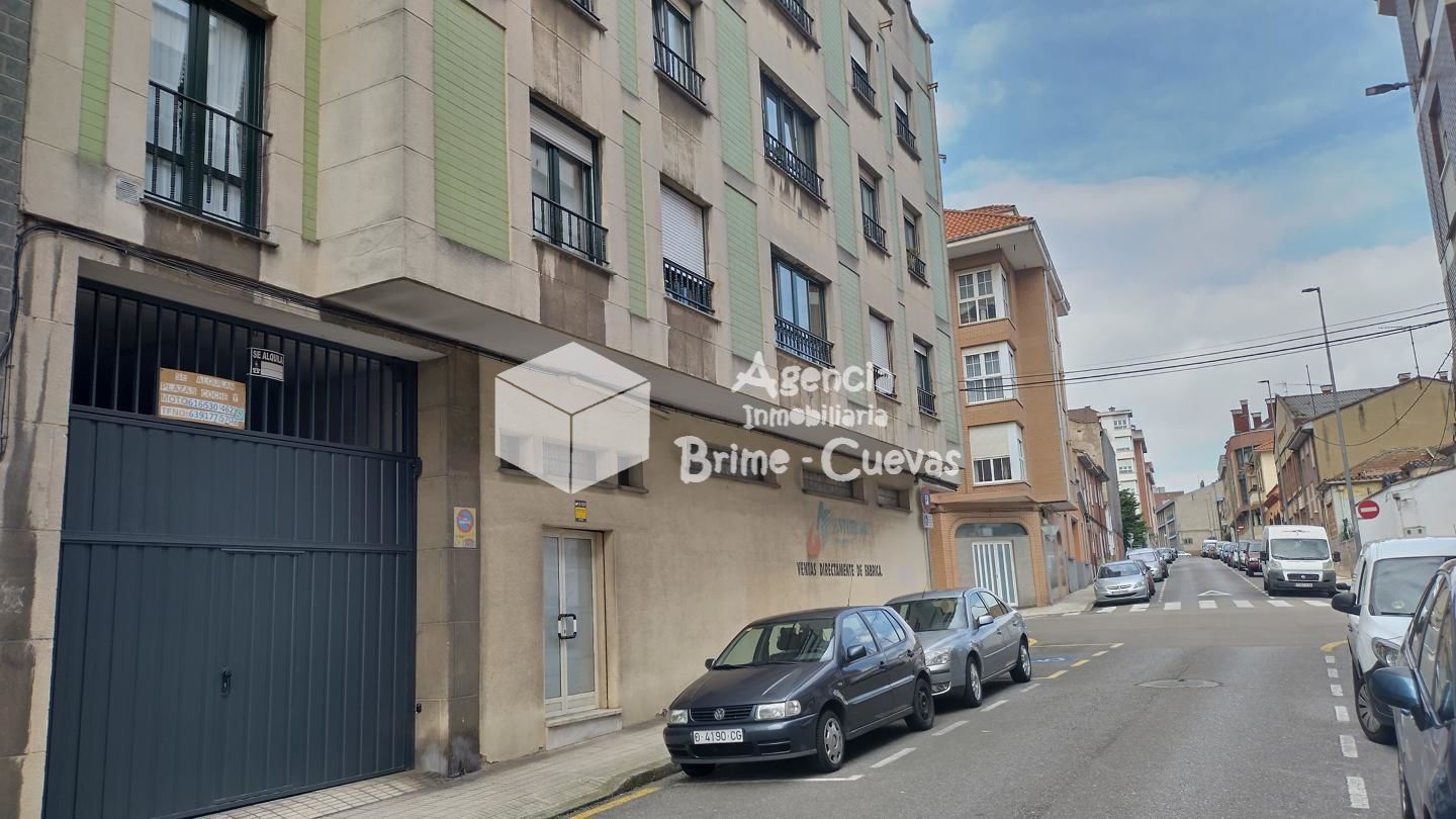Vista exterior de Garatge en venda en Gijón 