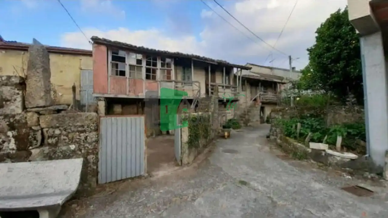 Casa rústica amb jardí en venda a Amoeiro, imagen 2