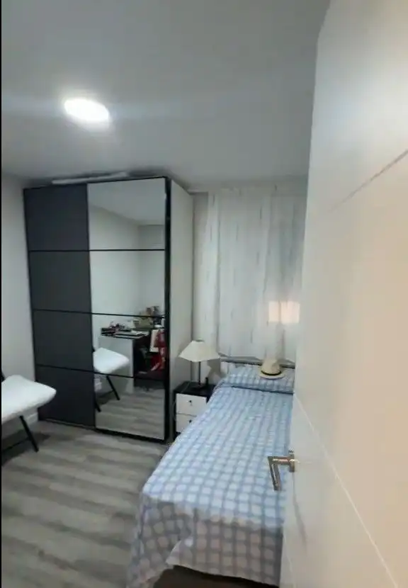 Habitación de Piso en venta en  Logroño con Calefacción y Parquet