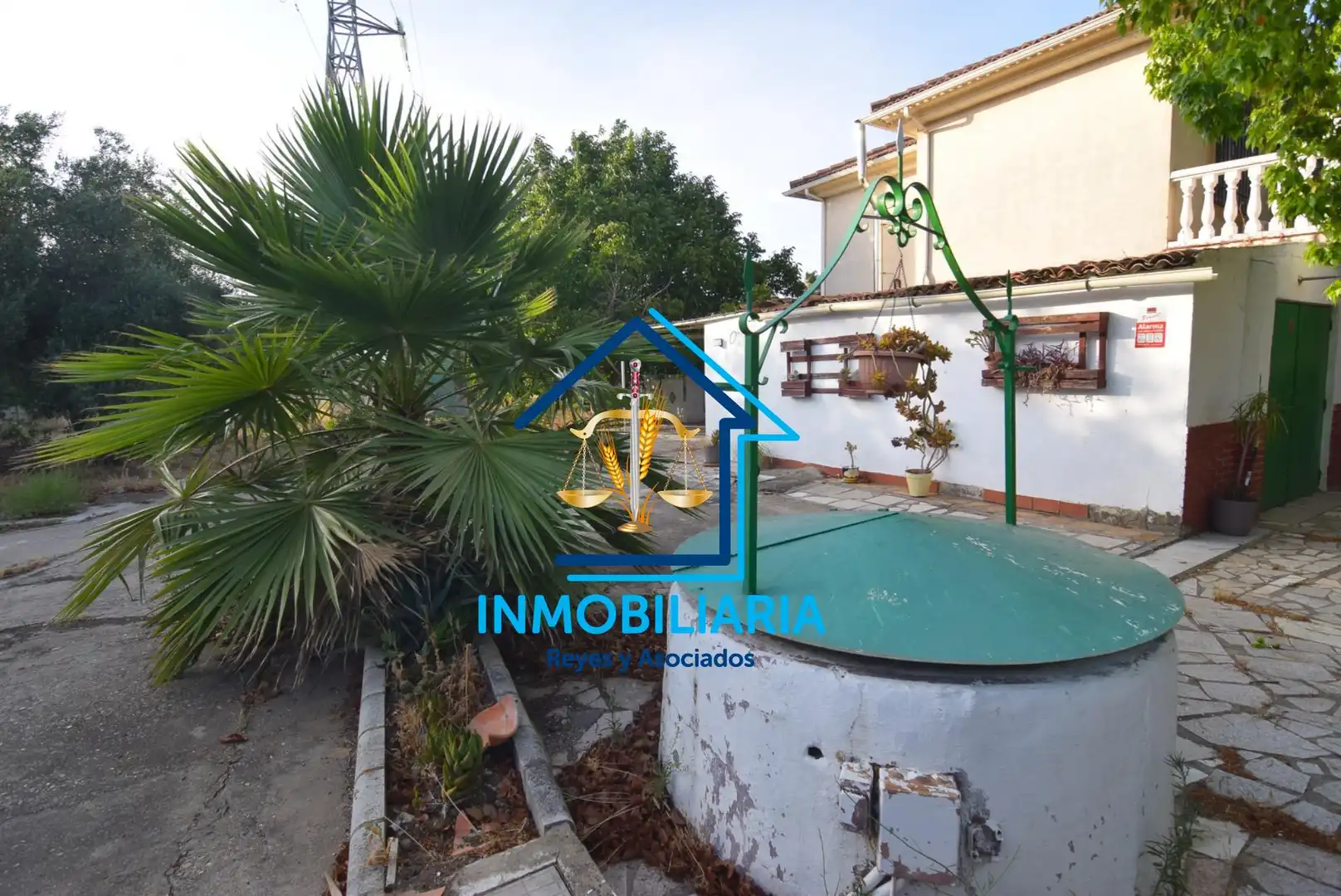 Piscina de Pis en venda en Córdoba amb Aire condicionat, Moblat i Alarma