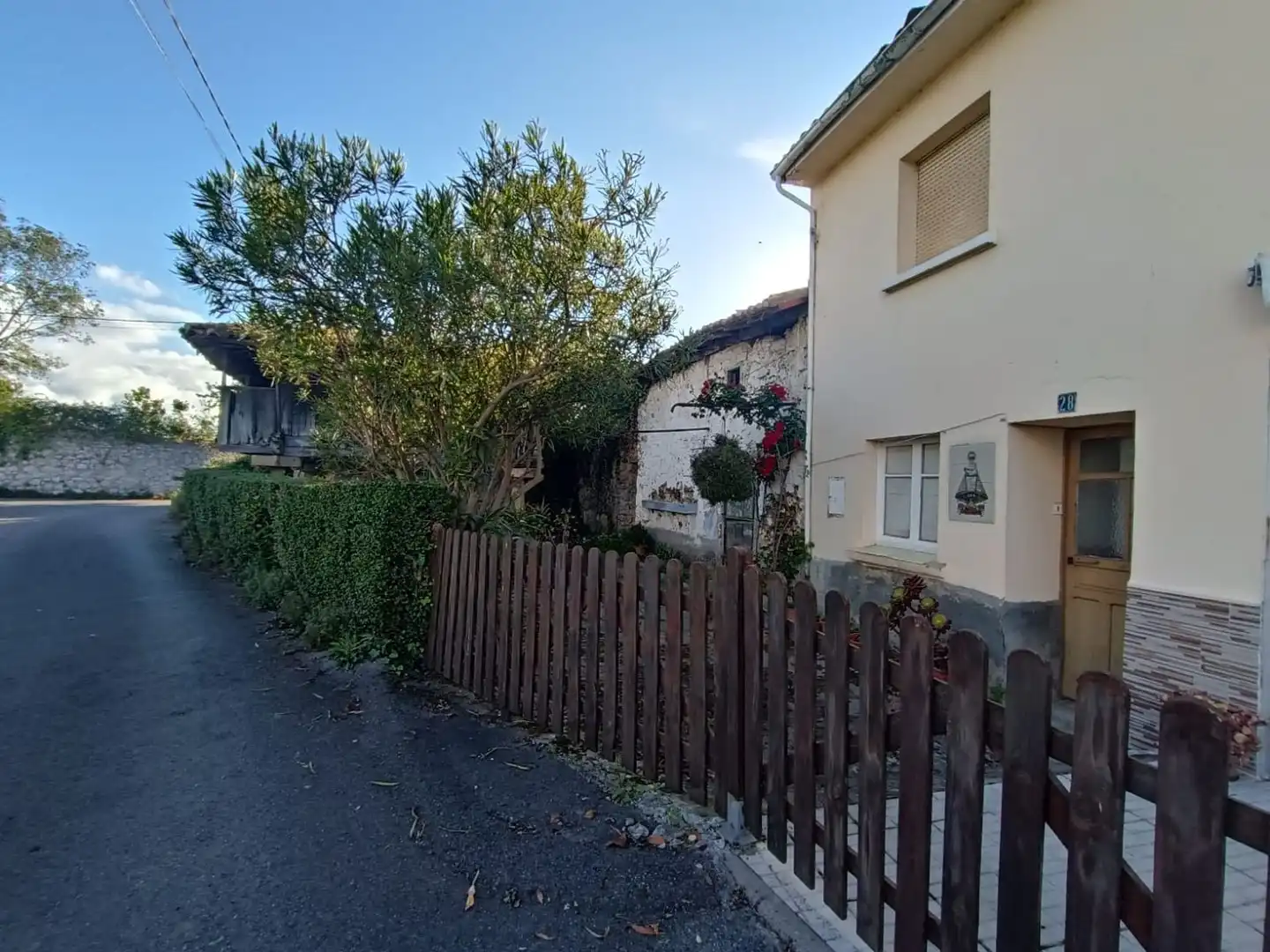 Vista exterior de Casa o chalet en venta en Castrillón con Trastero y Piscina