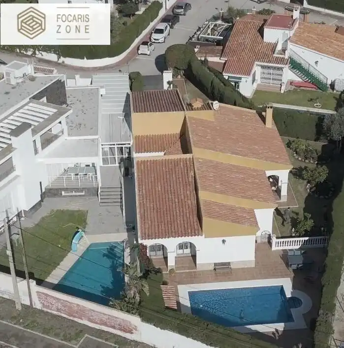 Vista exterior de Casa o chalet en venta en Rincón de la Victoria con Aire acondicionado, Jardín privado y Terraza