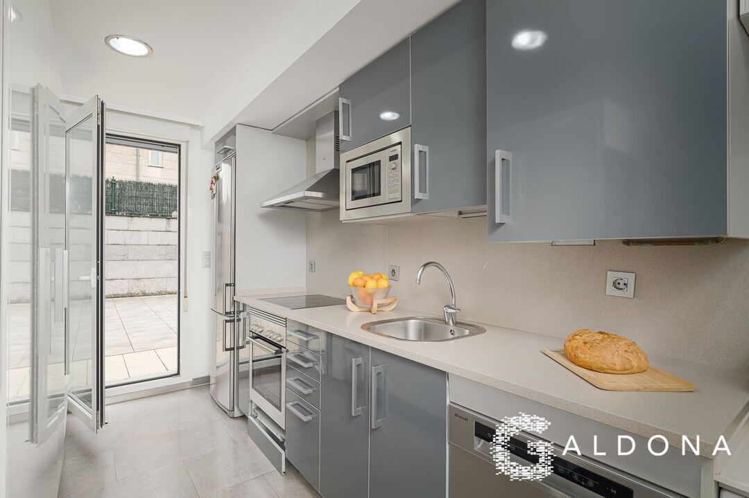 Kitchen of Duplex for sale in Donostia - San Sebastián   with Heating, Terrace and Balcony