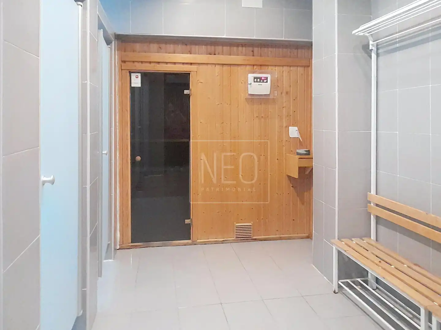 Flat for sale in Madrid  with Air Conditioner, Heating and Private garden