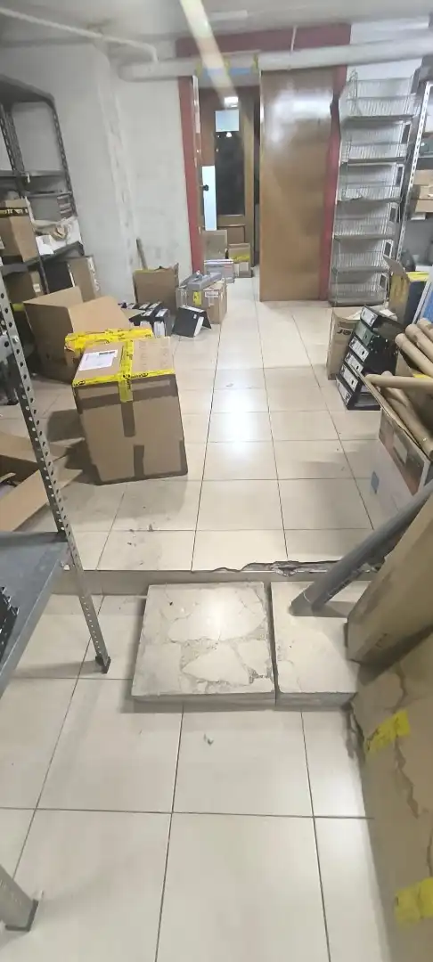 Local comercial en venda a Plaza de la Industria, imagen 4