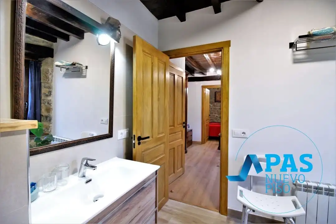 Bathroom of Houses for sale in Camaleño  with Heating, Private garden and Terrace