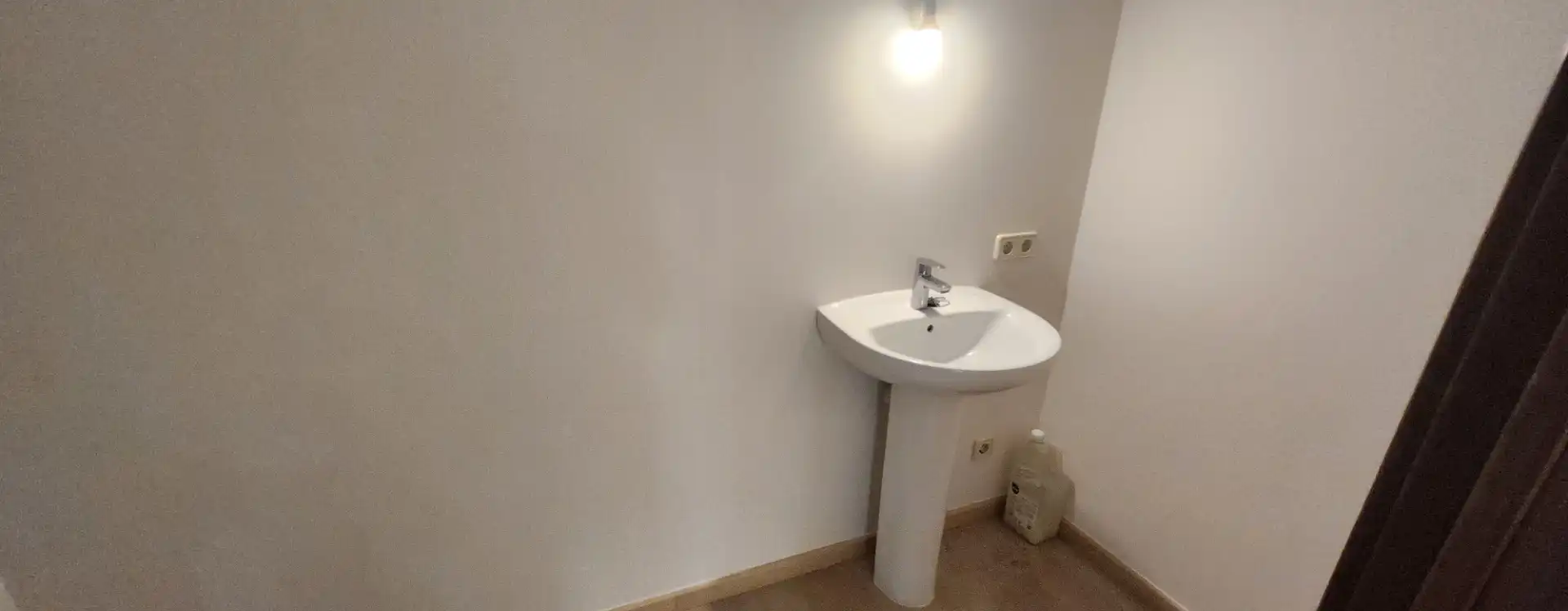 Bany de Oficina de lloguer en  Palma de Mallorca amb Aire condicionat, Calefacció i Terrassa