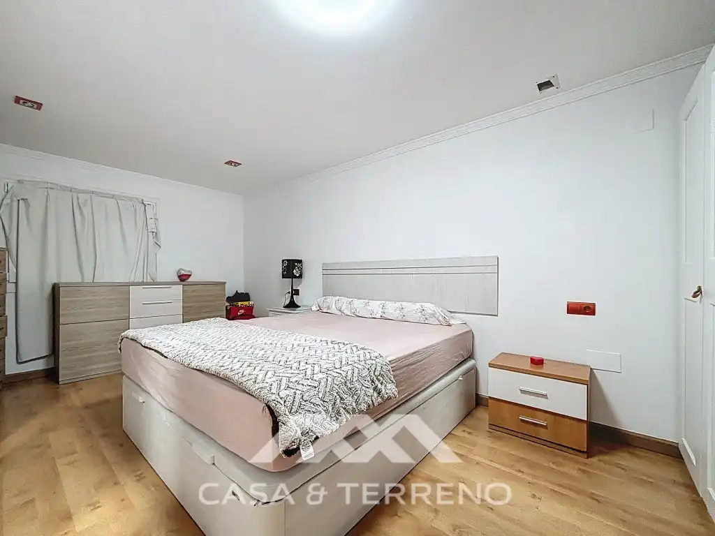 Dormitori de Casa o xalet en venda en Vélez-Málaga amb Aire condicionat, Jardí privat i Terrassa