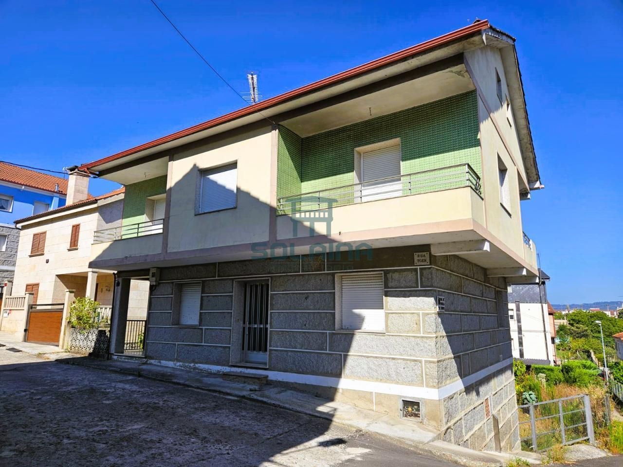Vista exterior de Casa o xalet en venda en Ourense Capital  amb Calefacció, Jardí privat i Traster