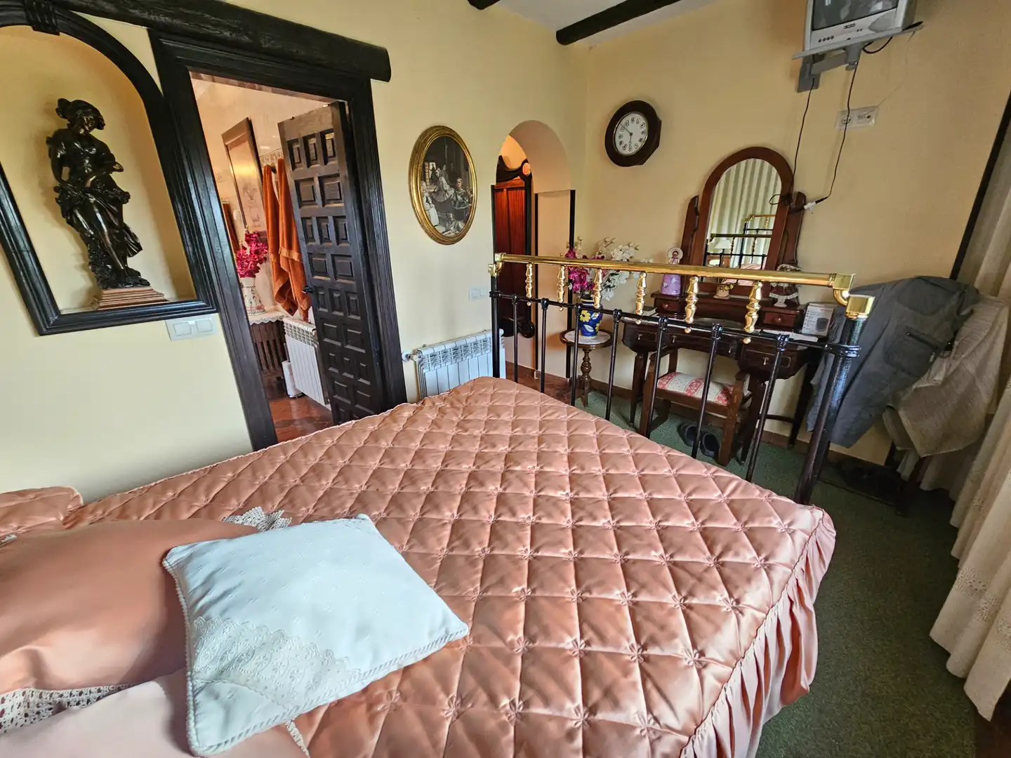 Schlafzimmer von Haus oder Chalet zum Verkauf in Cabanillas de la Sierra mit Heizung, Privatgarten und Terrasse