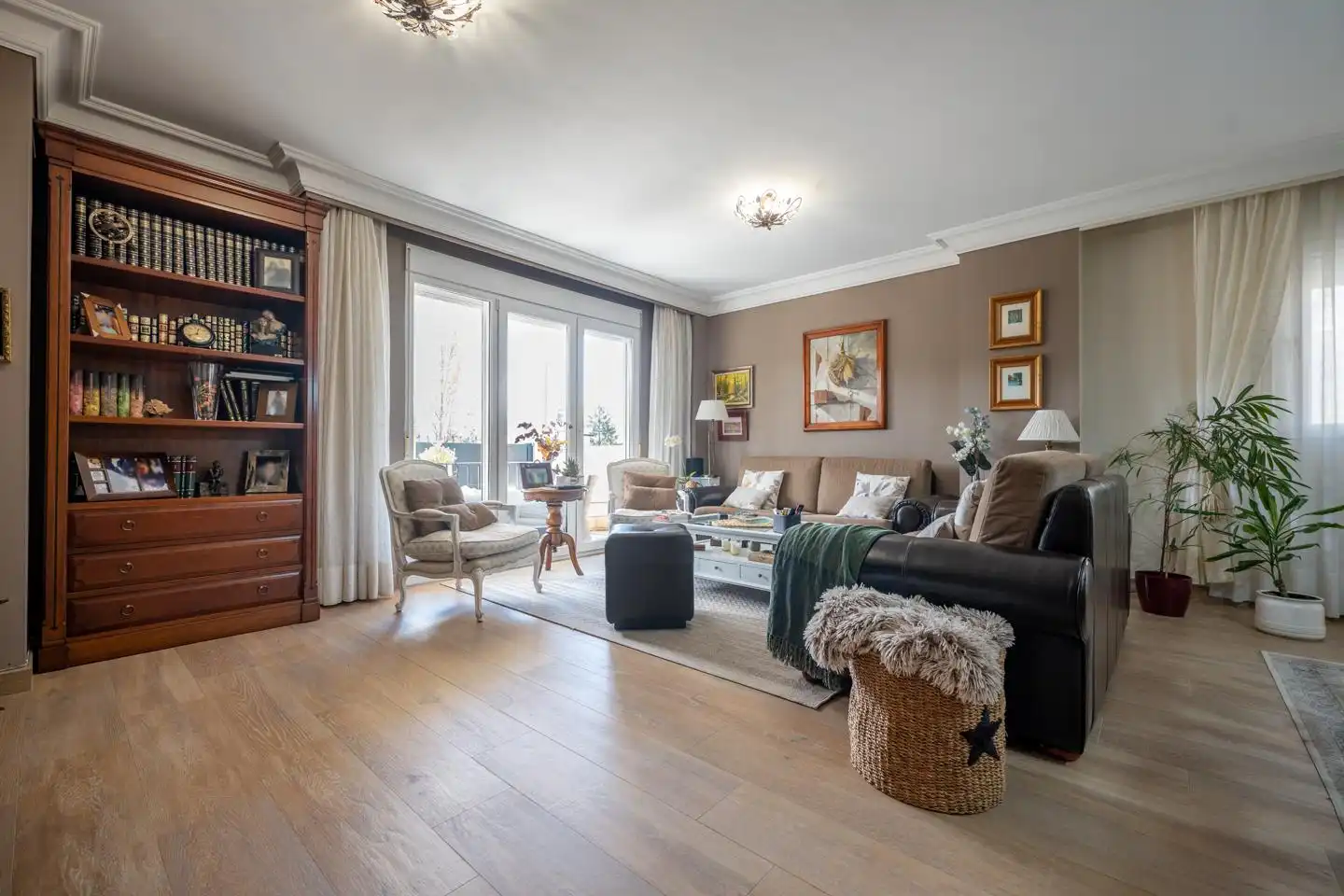 Sala d'estar de Casa o xalet en venda en Ávila amb Calefacció, Jardí privat i Terrassa