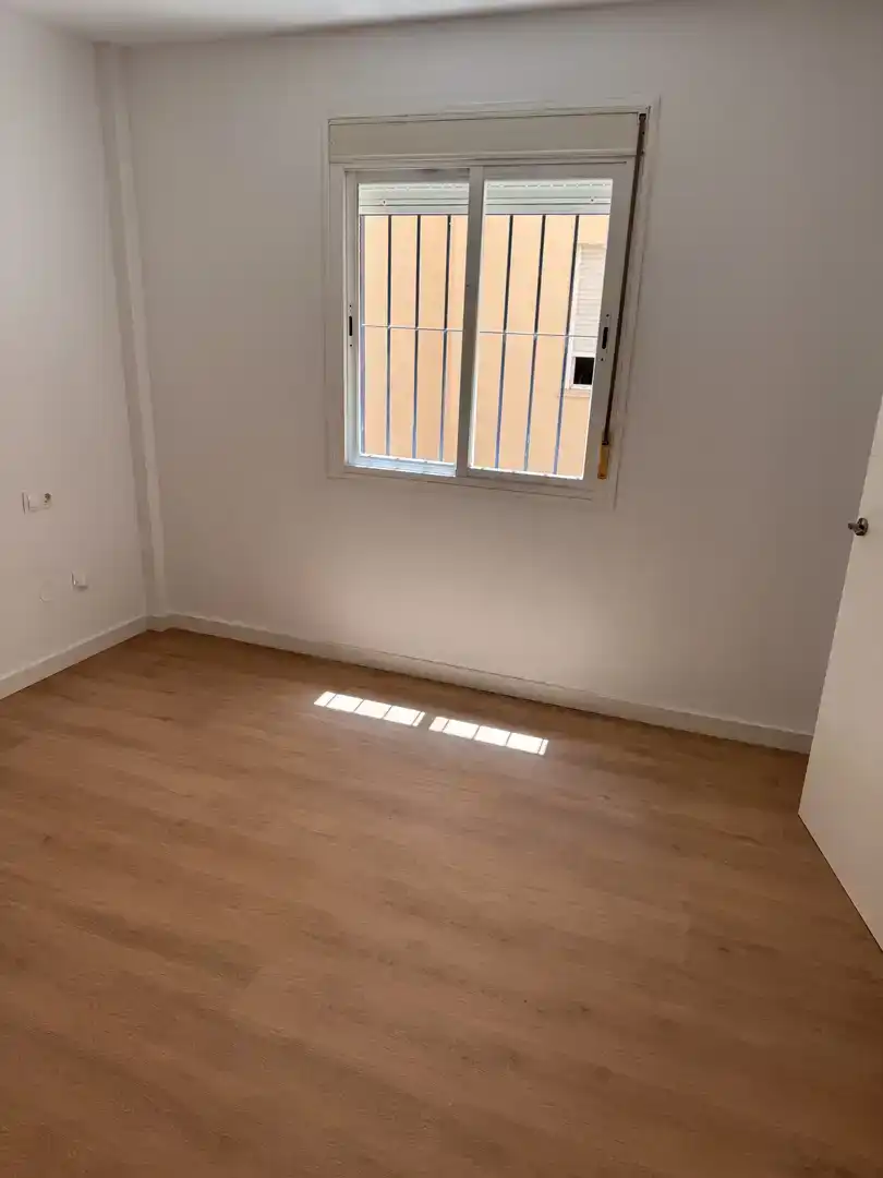 Dormitori de Pis de lloguer en Torremolinos amb Aire condicionat i Parquet