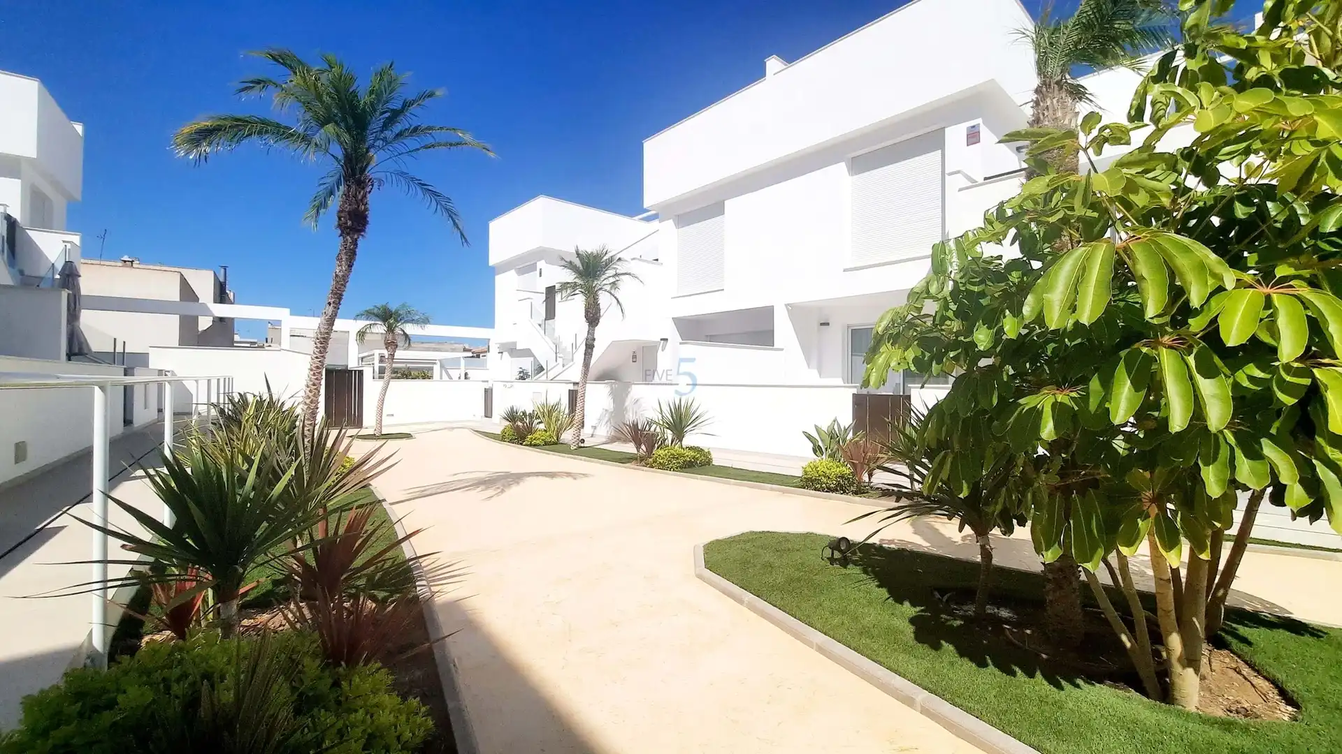 Vista exterior de Piso en venta en Pilar de la Horadada con Aire acondicionado, Terraza y Piscina