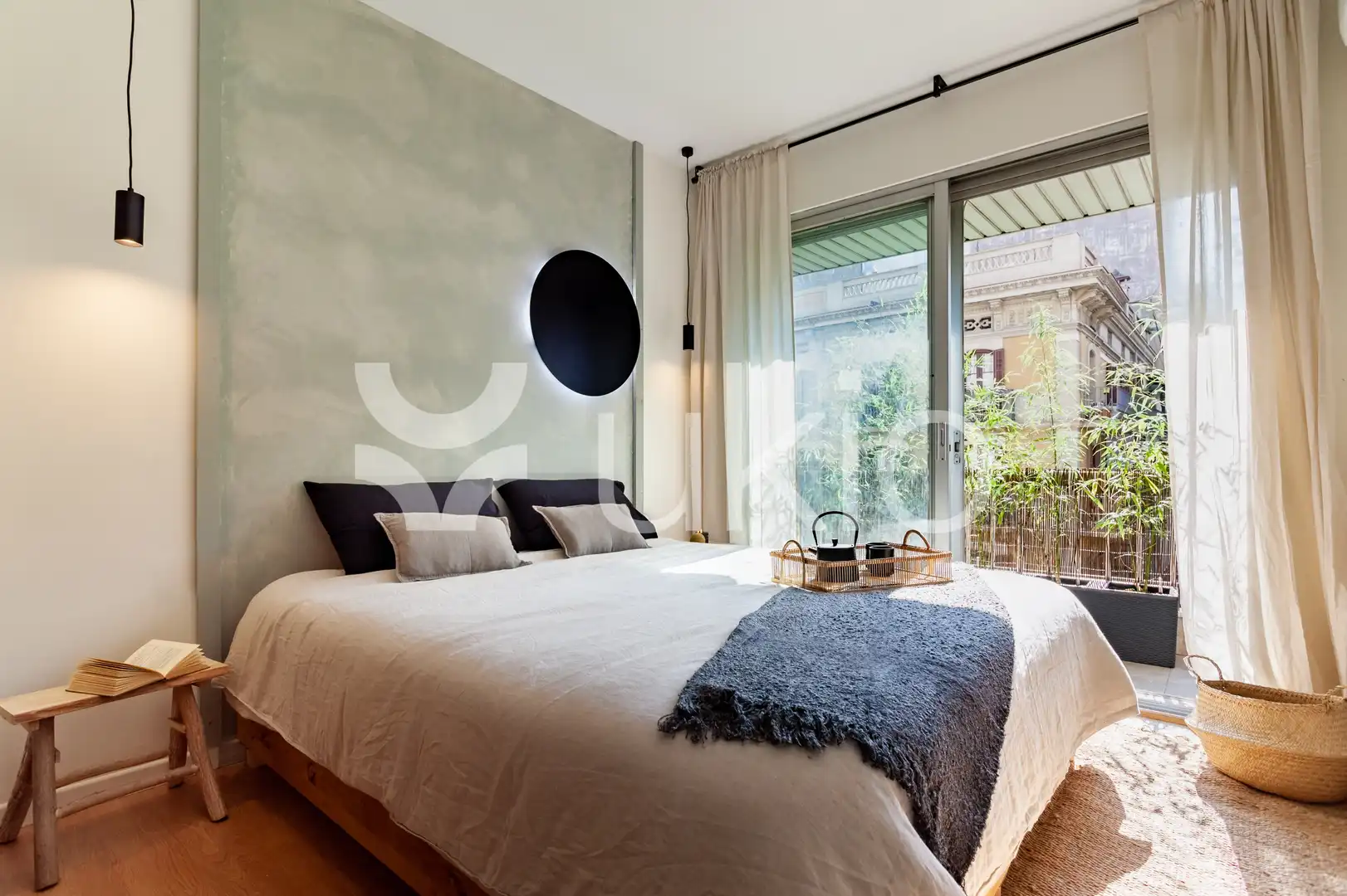 Dormitori de Apartament de lloguer en Barcelona amb Aire condicionat, Calefacció i Terrassa