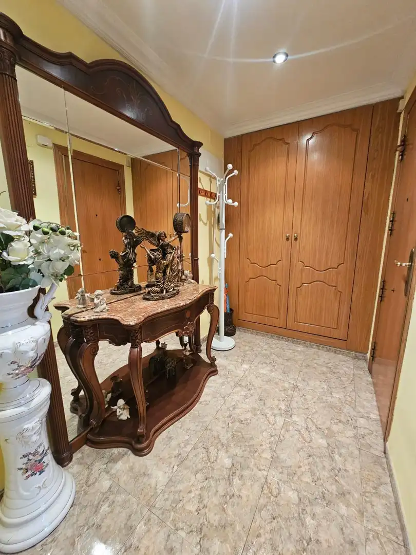 Flat for sale in Valencia  with Air Conditioner, Storage room and Balcony