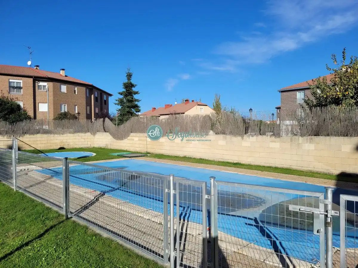 Swimming pool of Flat for sale in Palazuelos de Eresma  with Heating, Storage room and Community pool