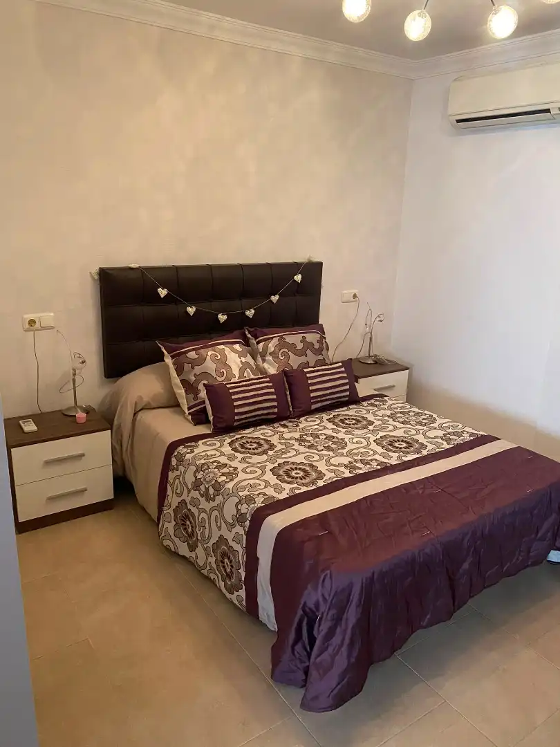Habitación de Piso de alquiler en Málaga con Aire acondicionado, Amueblado y Horno