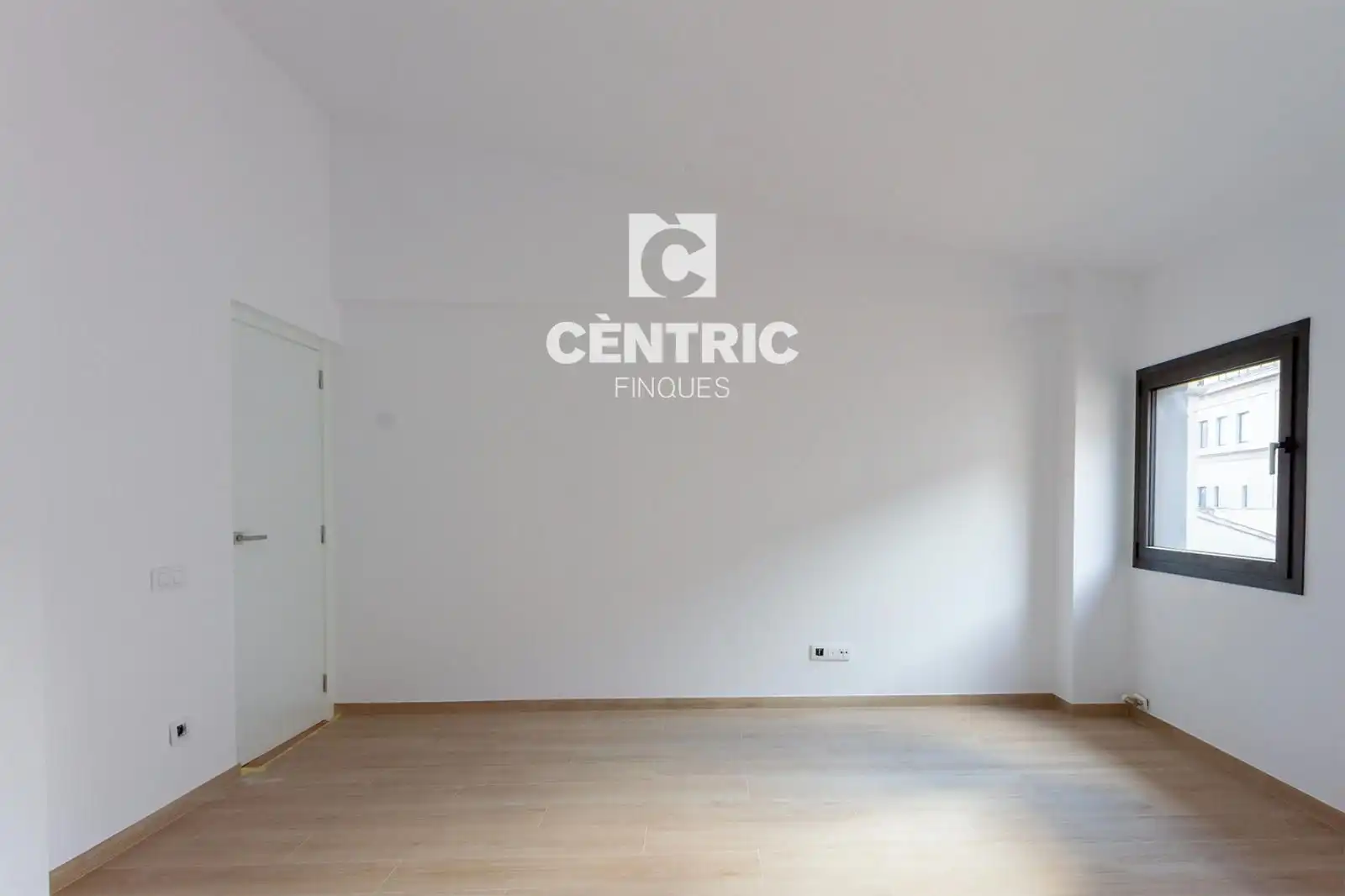 Einfamilien-Reihenhaus zum Verkauf in Barri del Centre