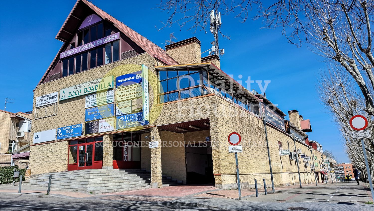 Exterior view of Premises to rent in Boadilla del Monte  with Air Conditioner