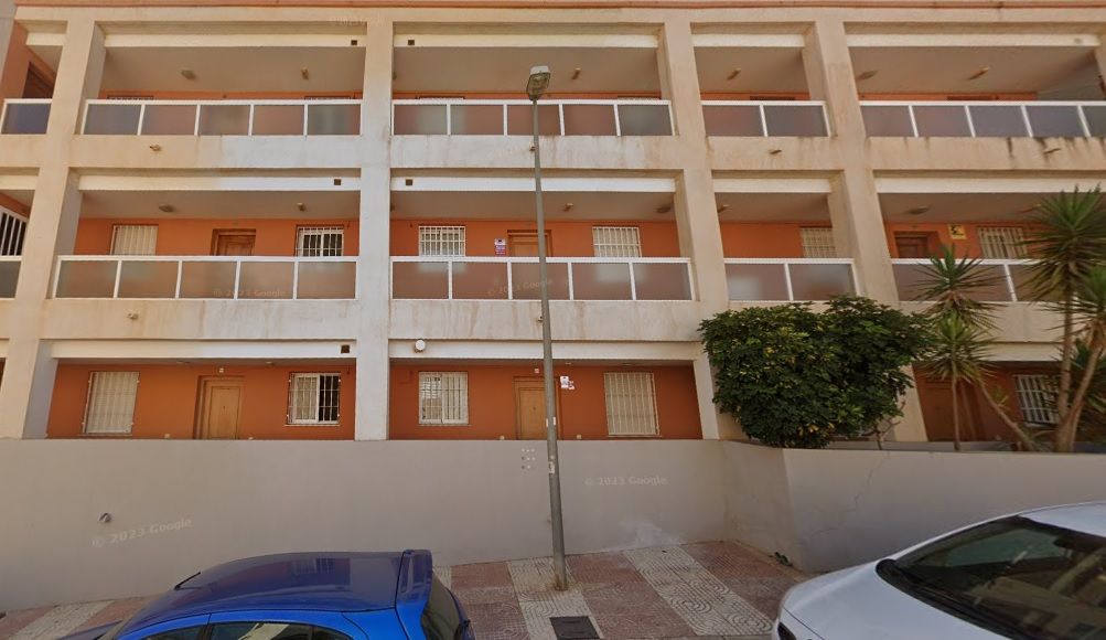 Vista exterior de Pis en venda en Roquetas de Mar