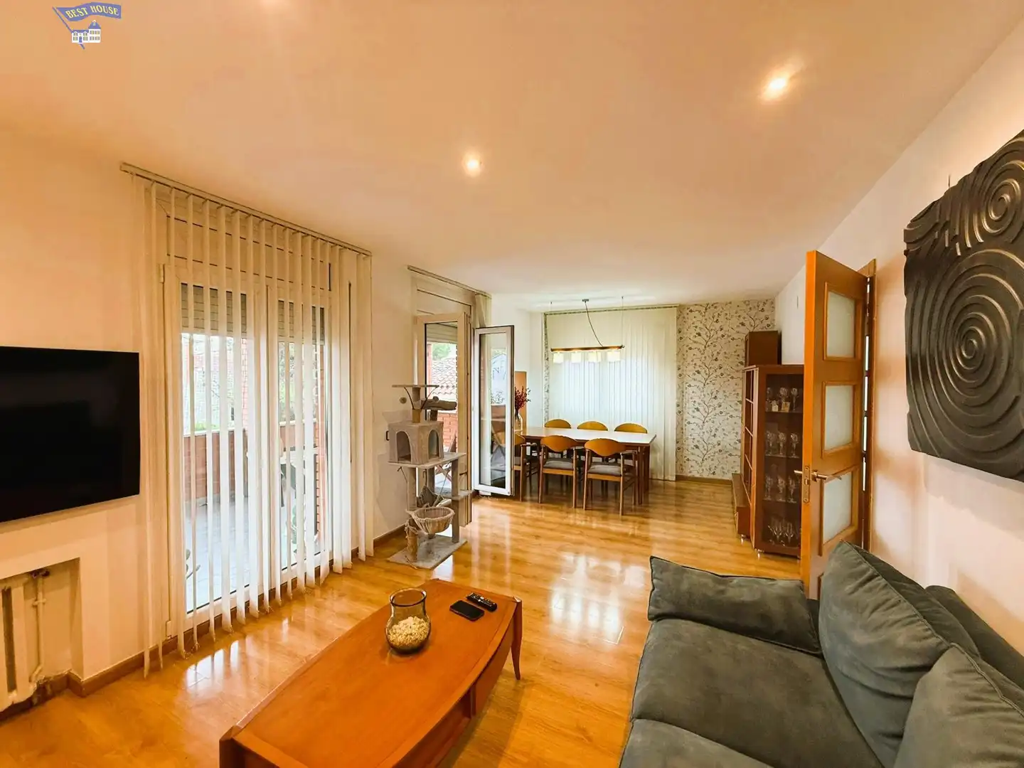 Sala de estar de Casa o chalet en venta en Barberà del Vallès con Calefacción, Jardín privado y Parquet