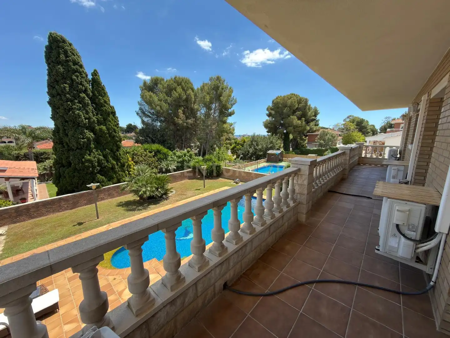Garden of Houses for sale in Cunit  with Air Conditioner