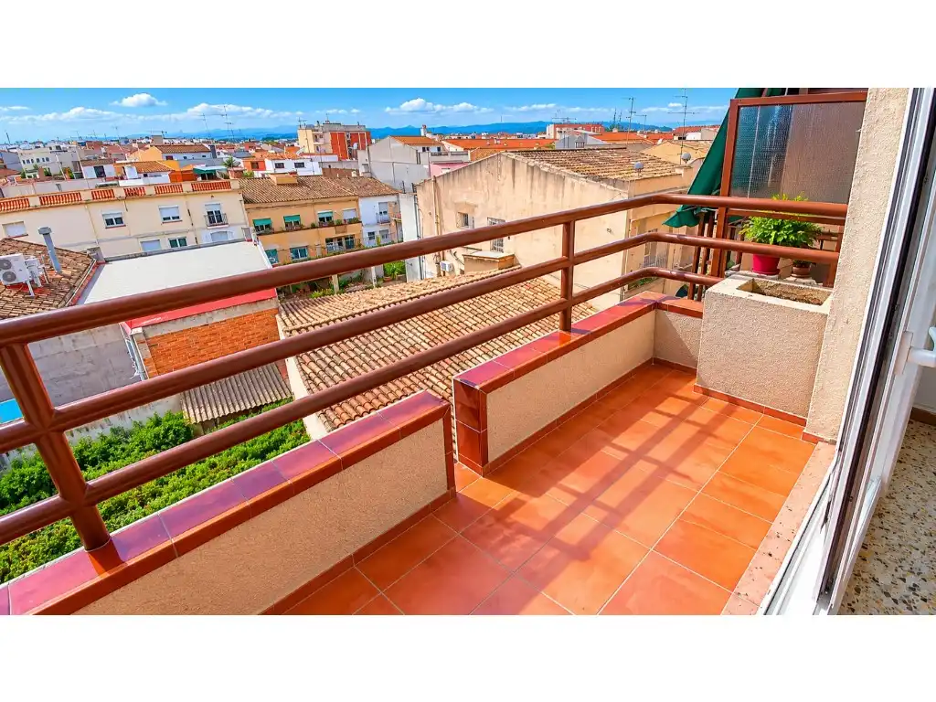 Terraza de Piso en venta en Vilafranca del Penedès con Horno y Balcón