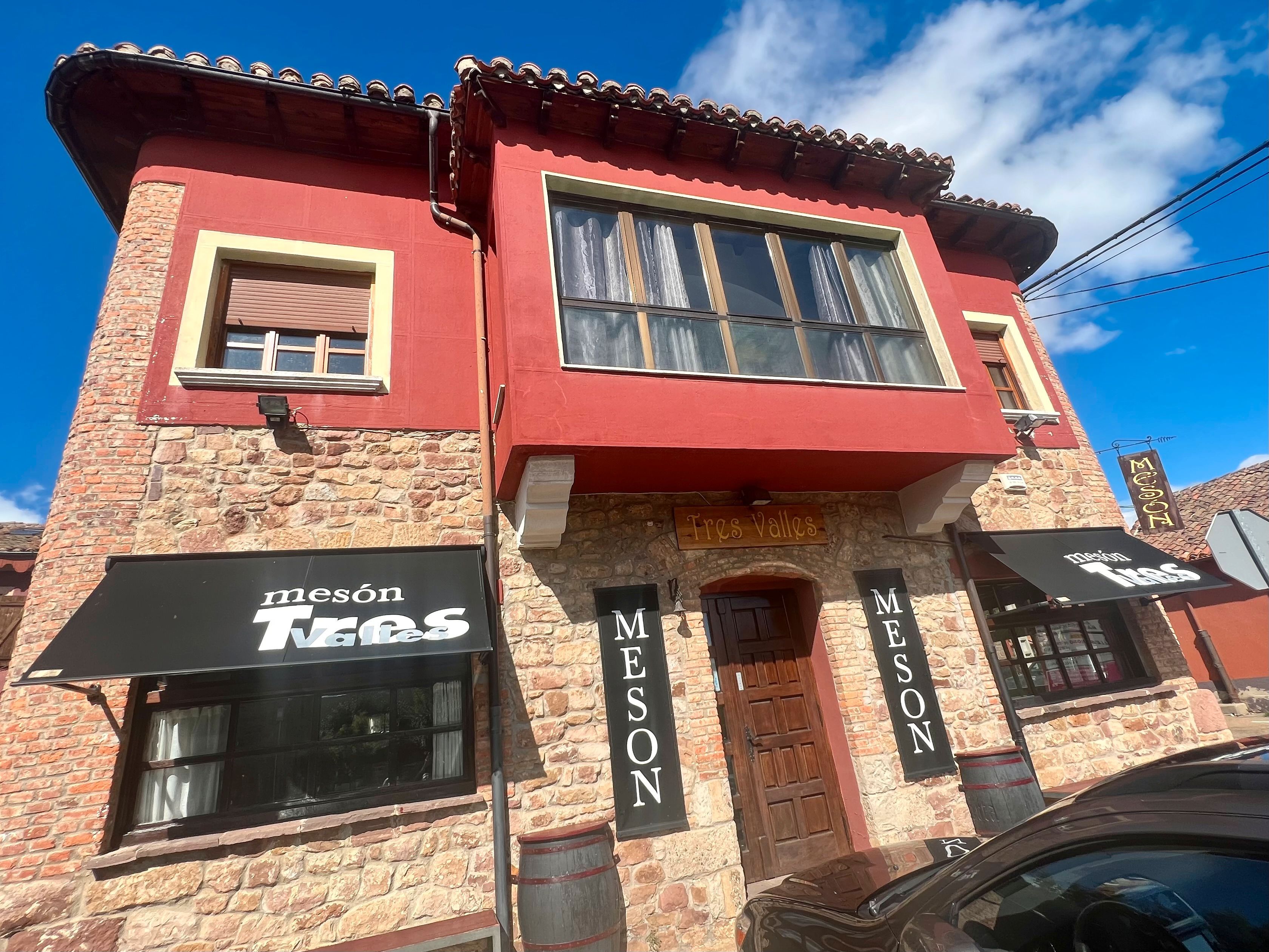 Exterior view of Premises for sale in Cervera de Pisuerga  with Air Conditioner and Heating