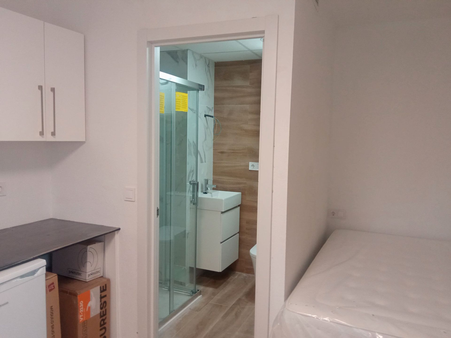 Bathroom of Study to rent in  Murcia Capital  with Air Conditioner, Heating and Parquet flooring