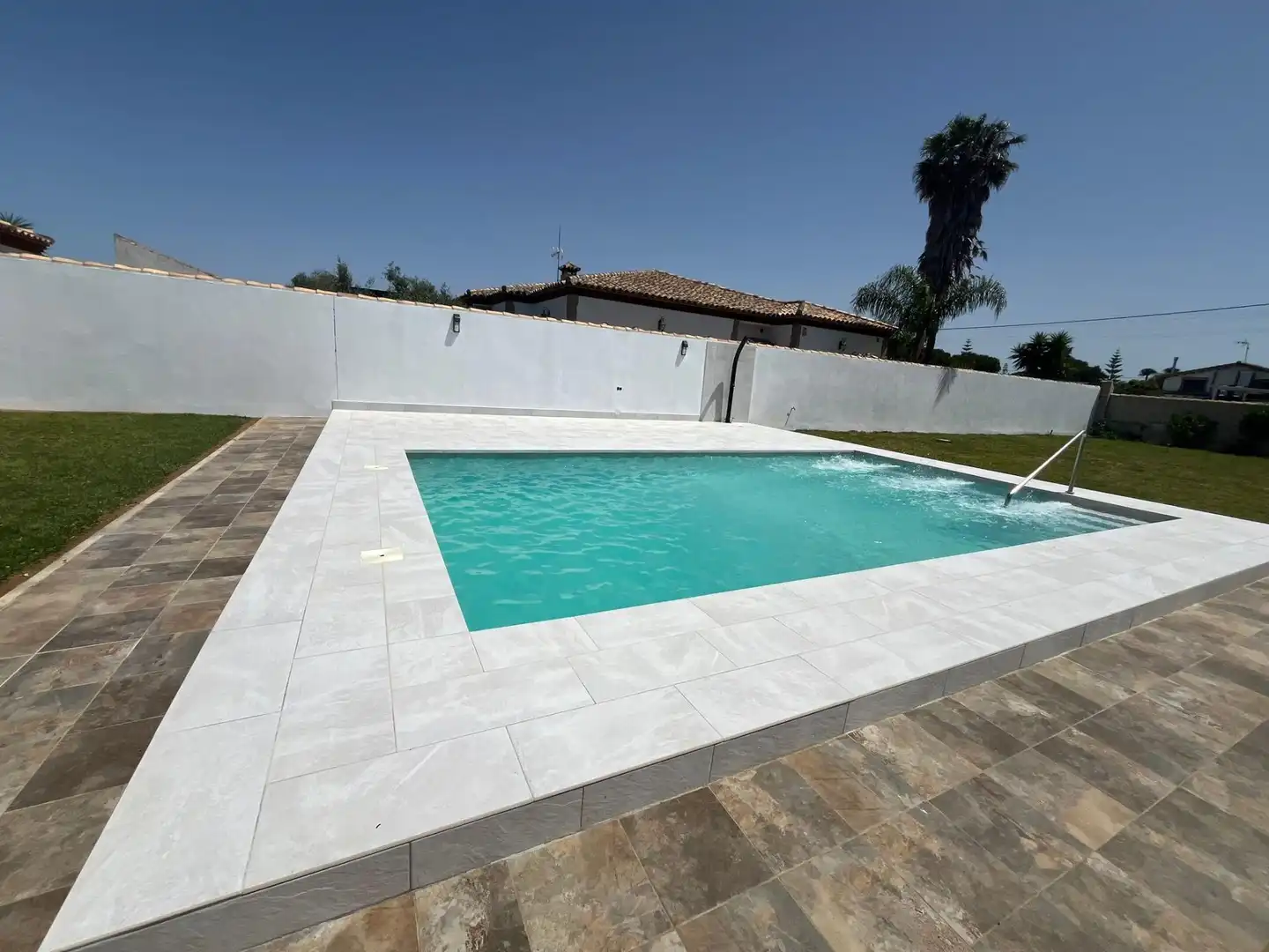 Piscina de Casa o chalet de alquiler en Chiclana de la Frontera