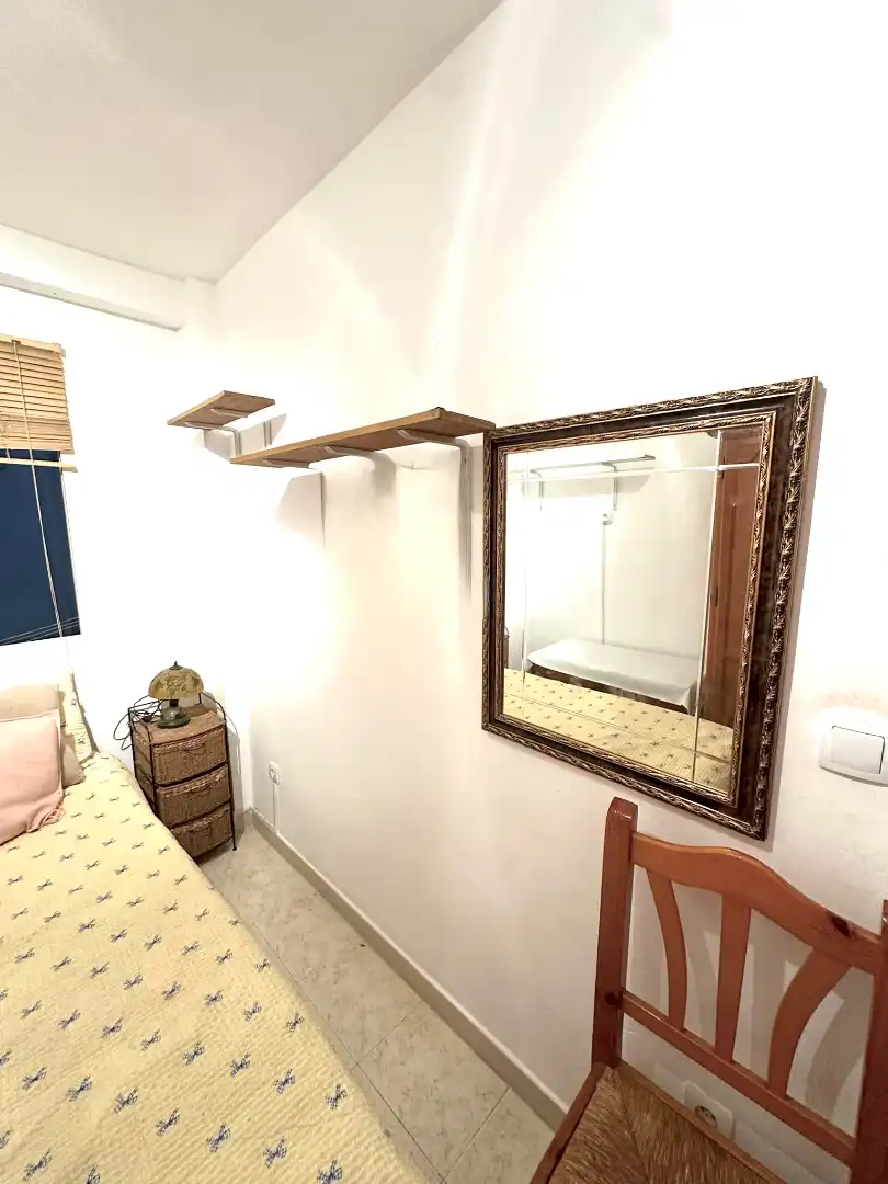 Schlafzimmer von Wohnung zur untervermieten in Málaga mit Möbliert, Ofen und Waschmaschine