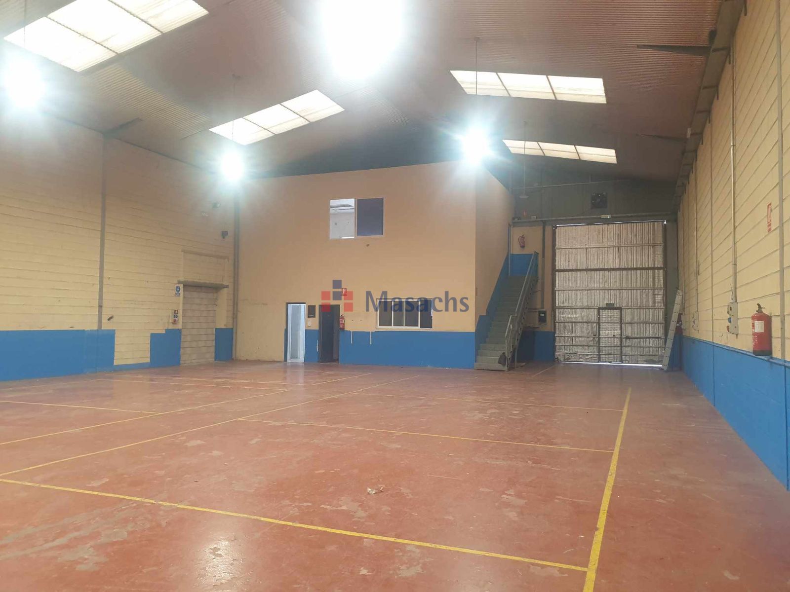 Nau industrial de lloguer en Loeches amb Calefacció