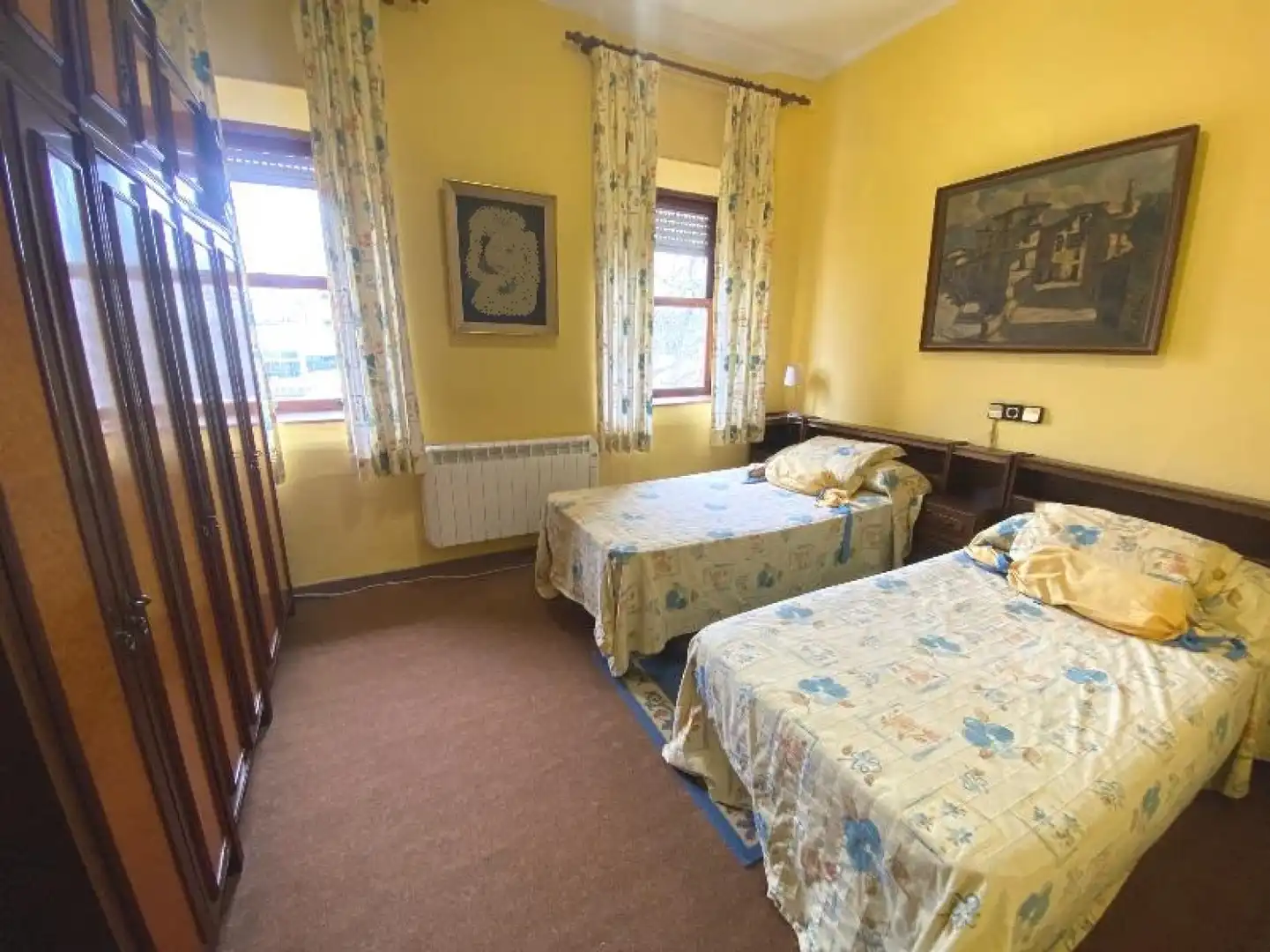 Habitación de Casa o chalet en venta en Torrelavega  con Calefacción, Trastero y Balcón